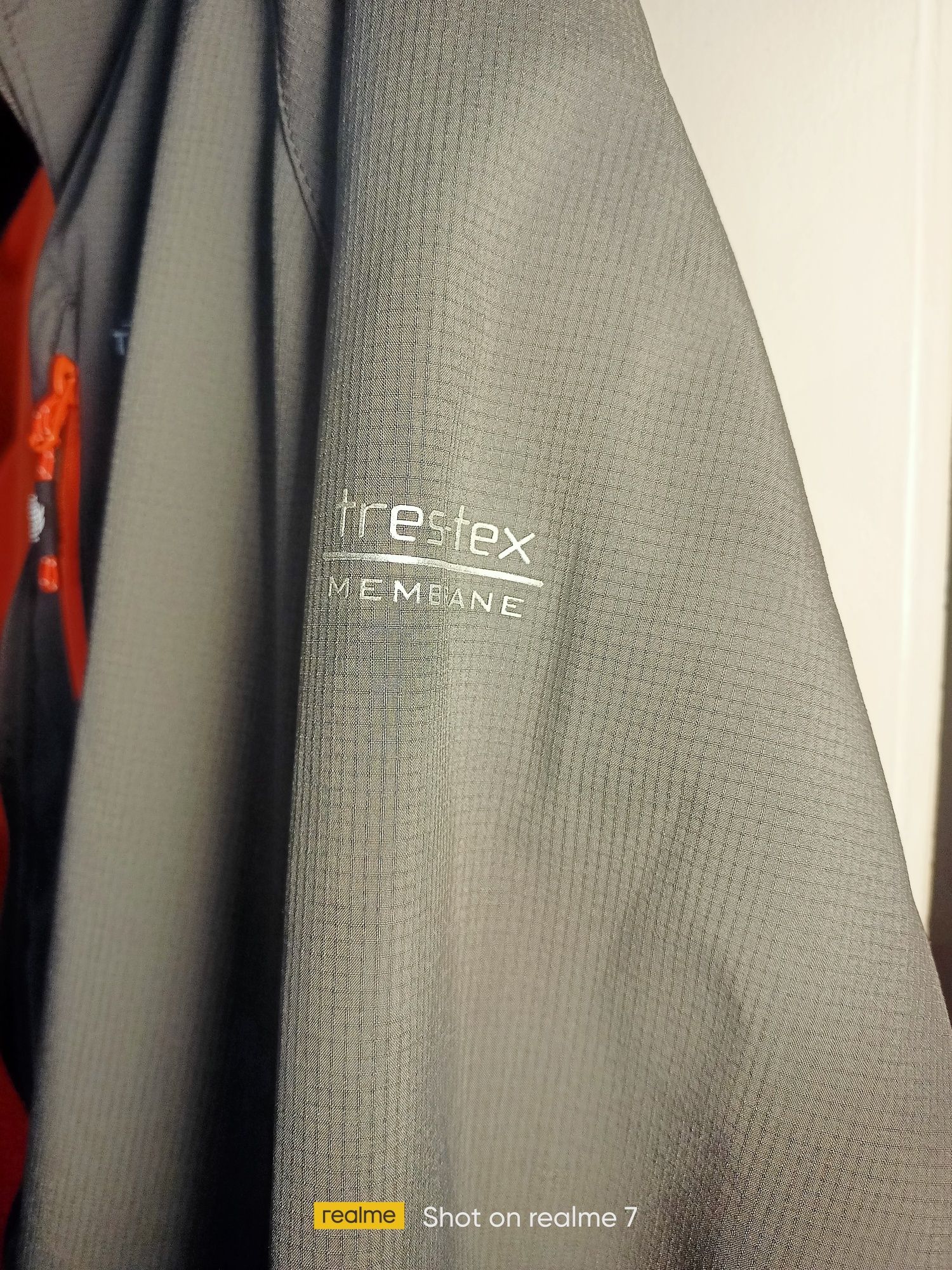 Trespass Softshell 8000mm водоустойчиво и ветроустойчиво яке