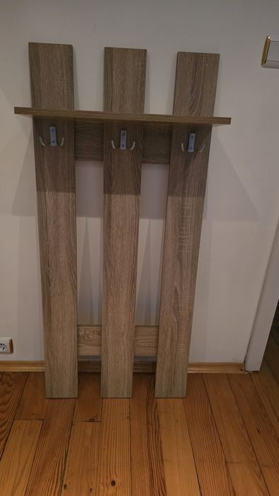 Закачалка за стена