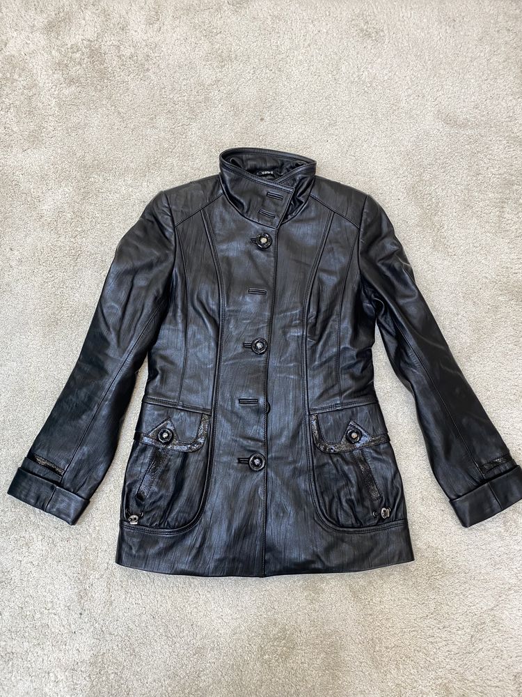 Кожаная женская куртка Черная 42-44 размер (M)