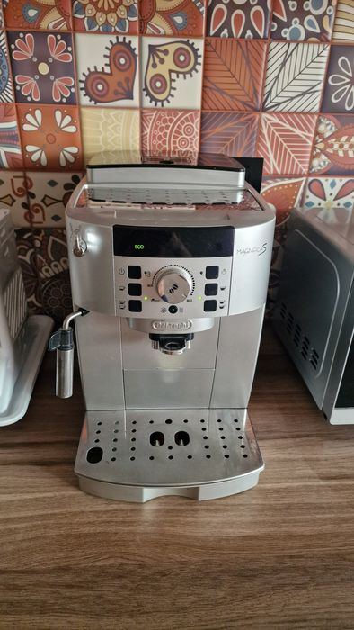 Espressor de cafea Delonghi