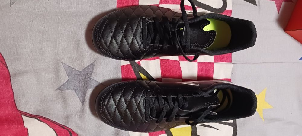 Футболни обувки NIKE