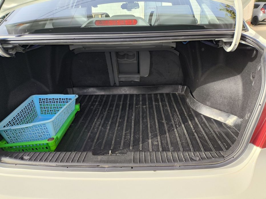 Ласетти 1.8 белый, мкп, 76800км, 2012 г.