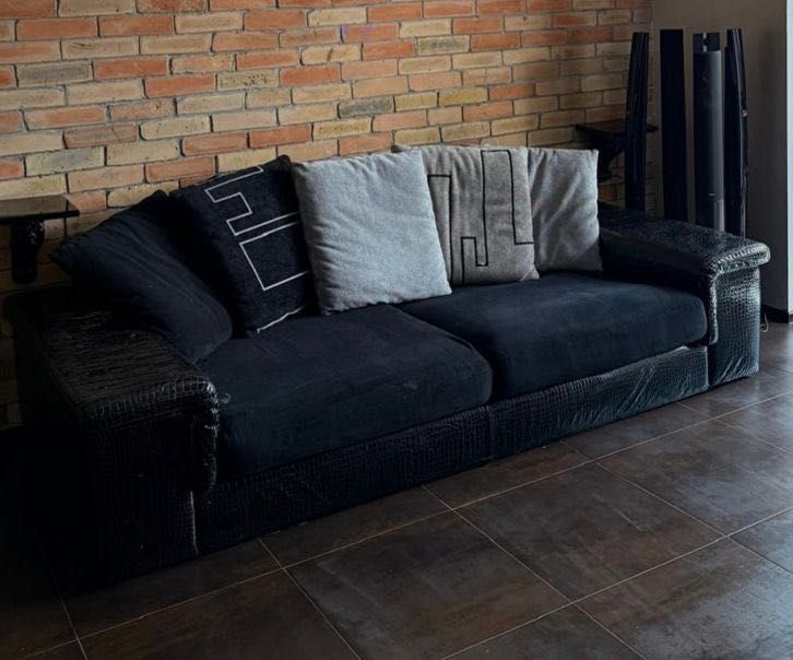 Диван производство Италия, съемные чехлы можно легко стирать в машинке