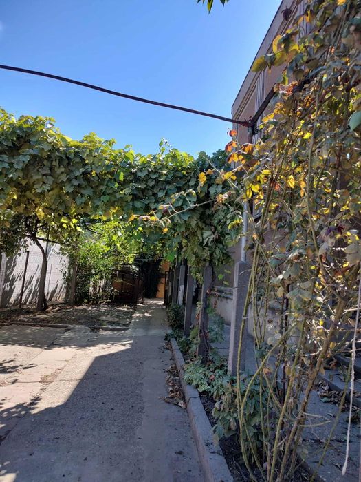 Închiriez Casă 3 camere, str. Mircea Vodă, aproape de Tribunal