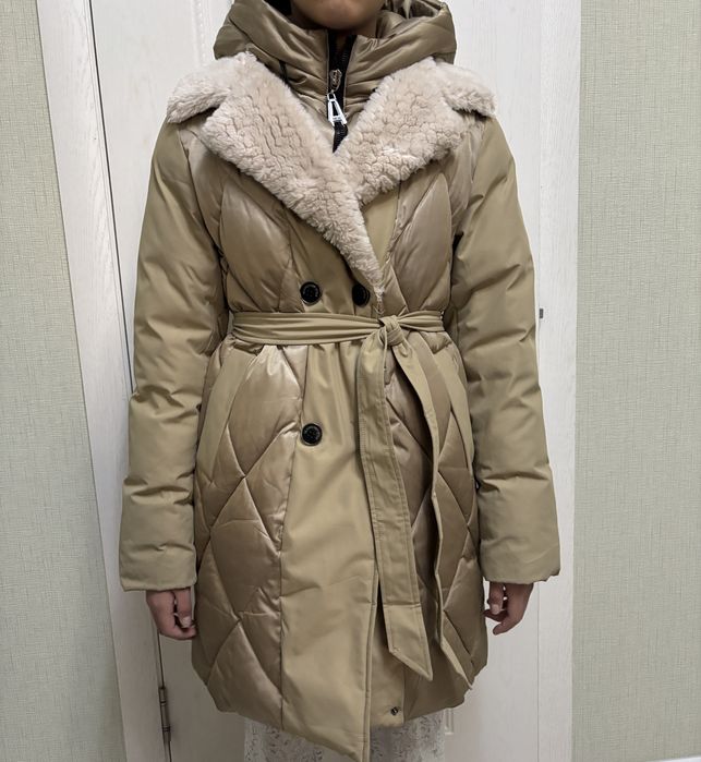 Продается зимняя куртка на девочку