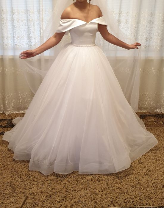 Rochie mireasa alba