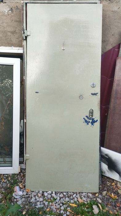 Железная дверь продам