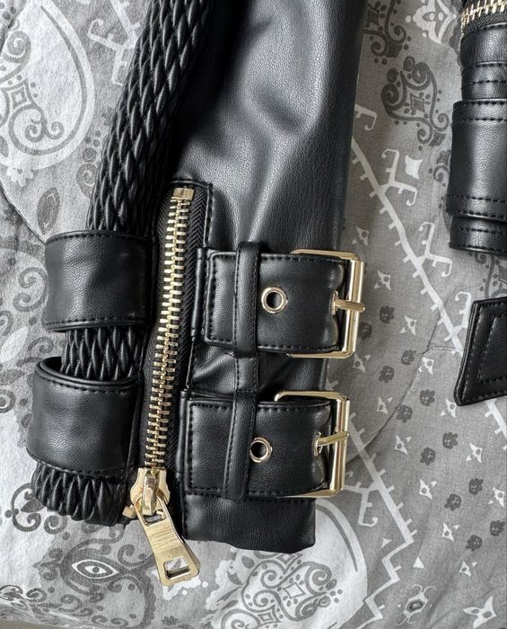 Яке Guess MYLA ново кожено