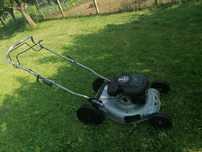 Masina de tuns  cu tractiune, motor OHV