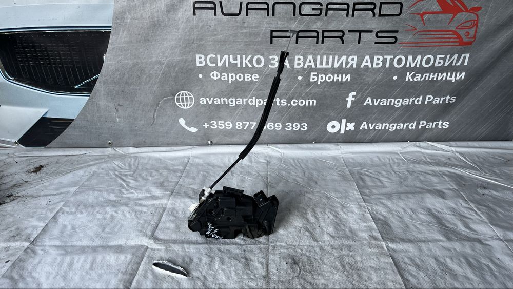 Брава за задна дясна врата VW Amarok 2010-
