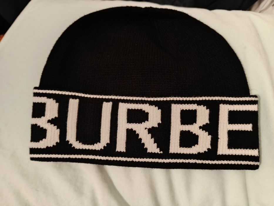Шапка BURBERY новая