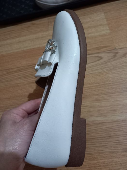 Продам женскую обувь