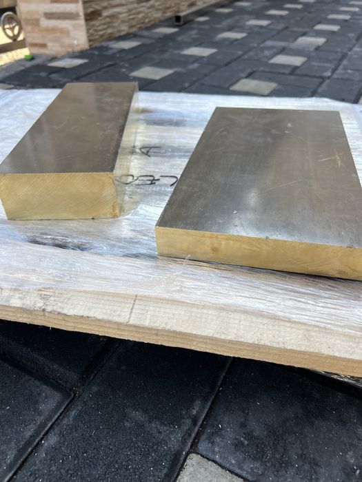 Placa de bronz debitare la cerere