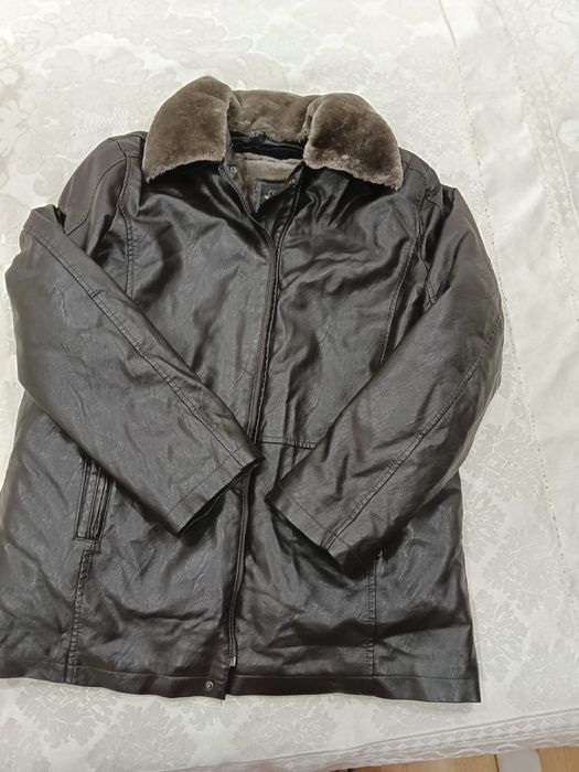 Продам зимнюю мужскую куртку