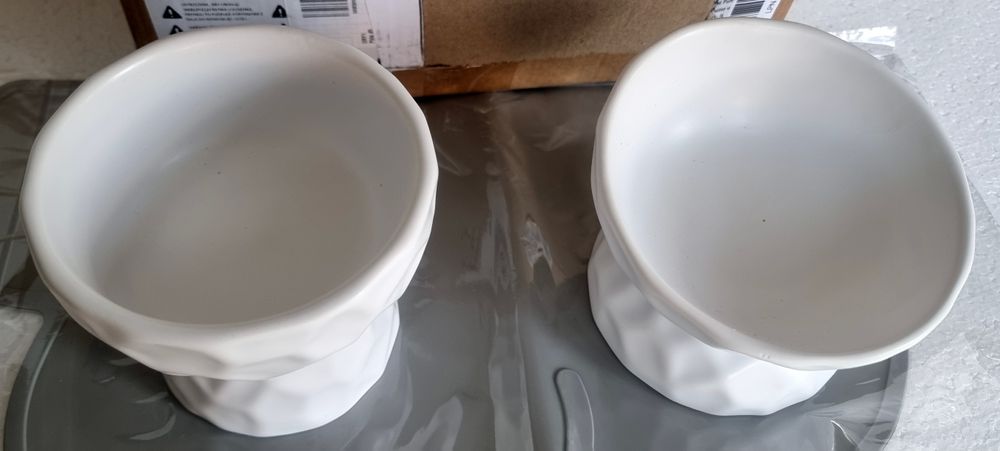 Комплект купички за животни с подложка, керамични, скосени, бели