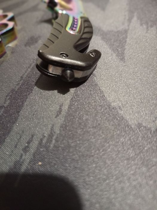 СПЕШНО! КОМБО: Нож BÖKER Rainbow F90  + Метален бокс ХАМЕЛЕОН