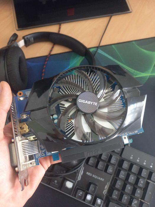 Видеокарта GT740 2GB