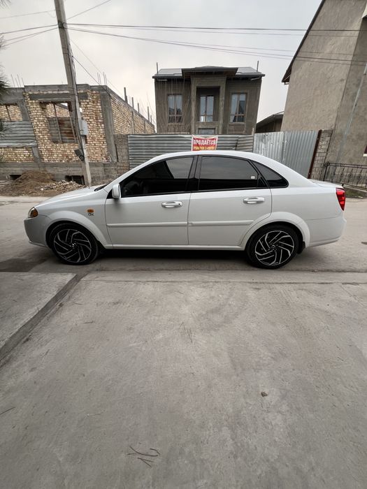 Gelik diska r17 sotiladi