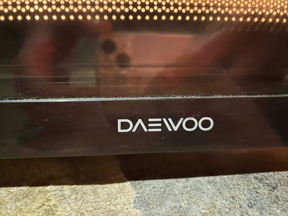 Микровълнова фурна Daewoo в отлично състояние .