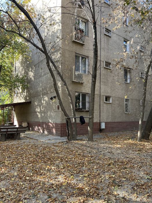 Под офис квартира. Новомосковский 1-этаж 60 кв.м торец фасад 24 метр