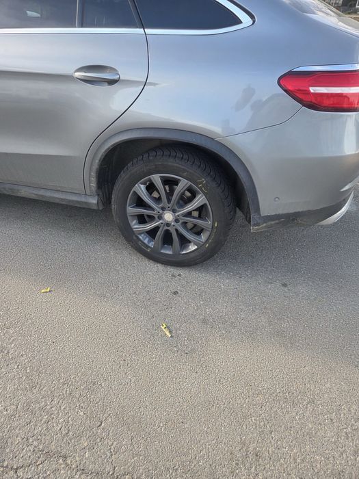 Продавам гуми и джанти