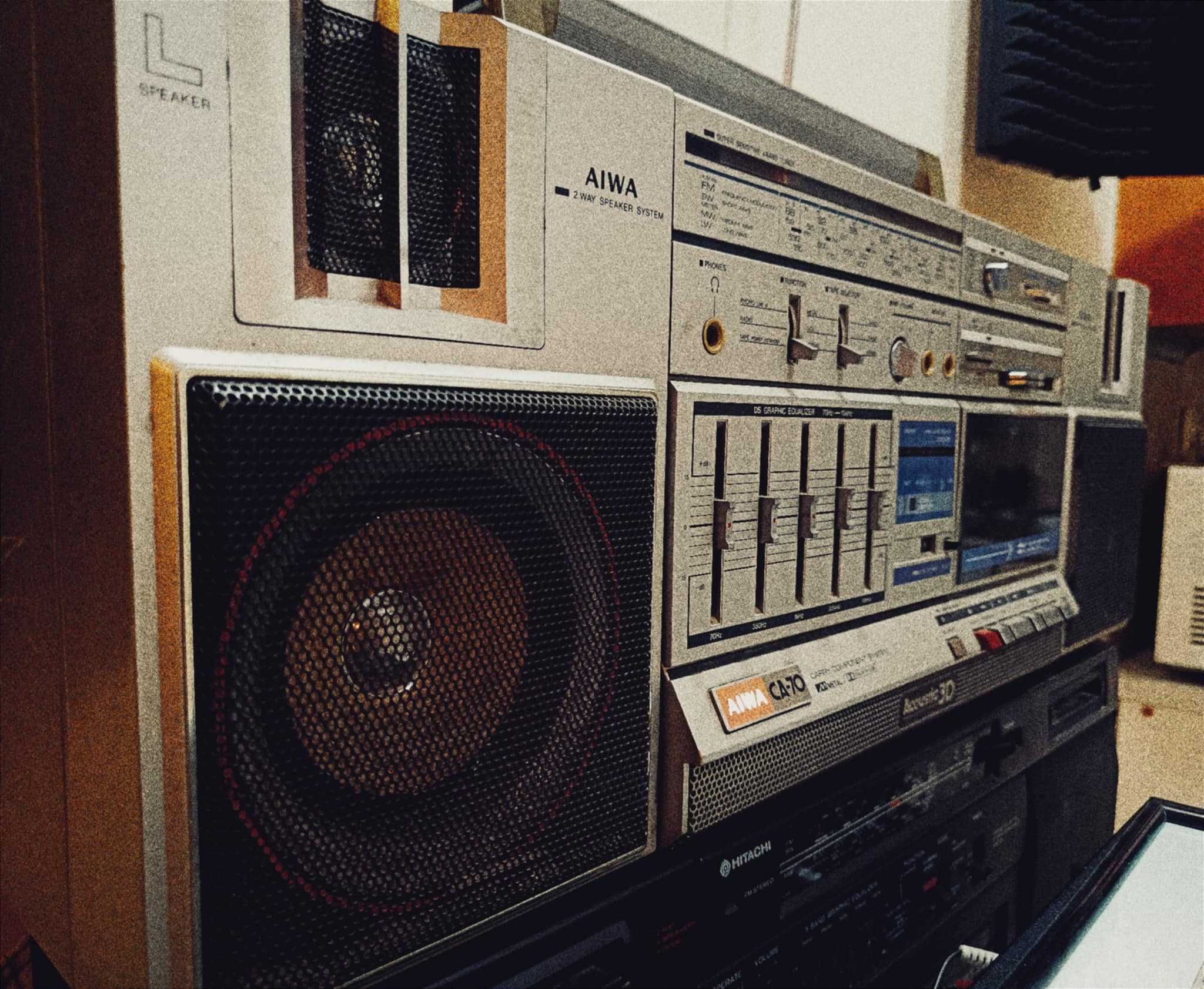 Продавам радиокасетофон Aiwa CA 70