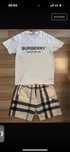 Set Burberry.