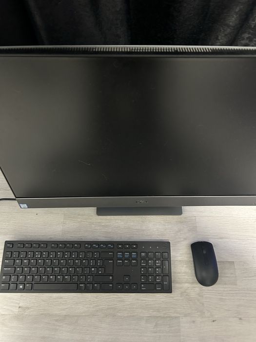 ALL IN ONE: DELL INSPIRON 7777 i5 8400T 27’ inch display