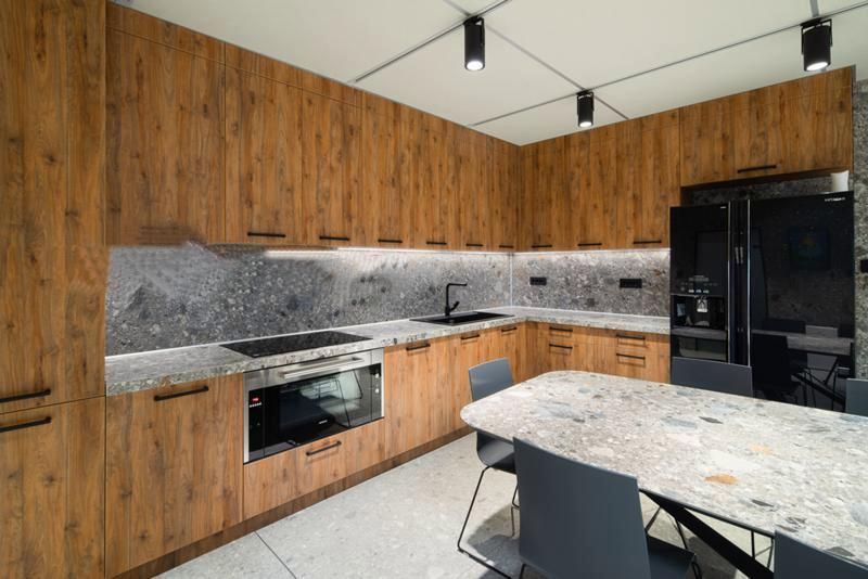 Дава се под наем Многостаен апартамент в София, Младост 4 - 275 кв.м за 2200 € - Снимка #8