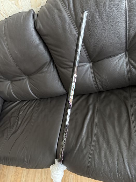 Продам хоккейную клюшку CCM RIBCOR Trigger 9 Pro правый хват