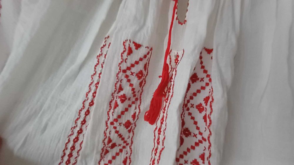 Ie bluza model Romanesc