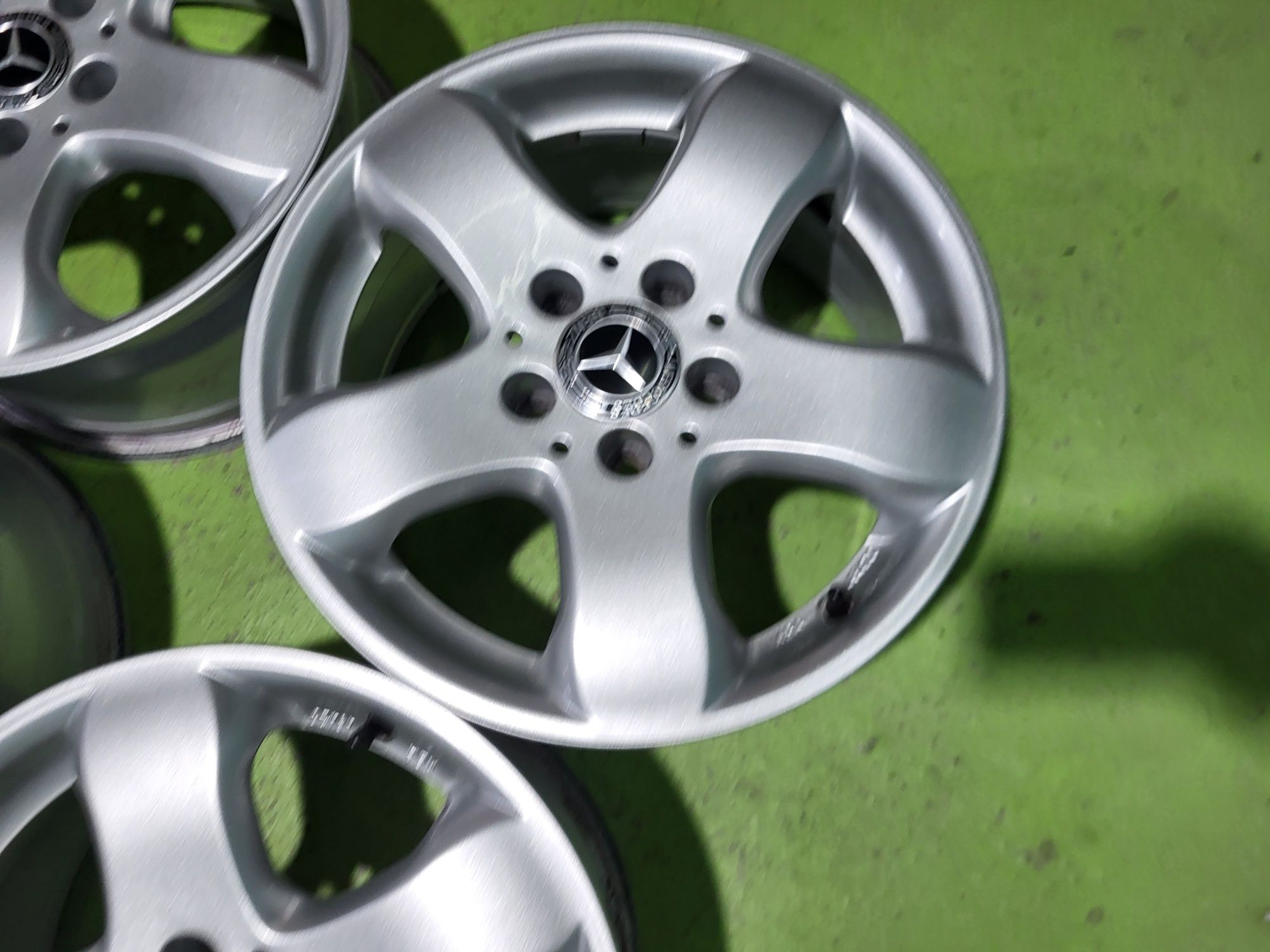 16 5x112 Mercedes E Class W211 W212 C Class W203  W204 Vito Clk 5х112
