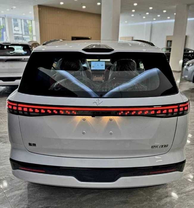 Dongfeng SL 008 max Hybrid nasiya savdo 7 kishilik oqga oq salon