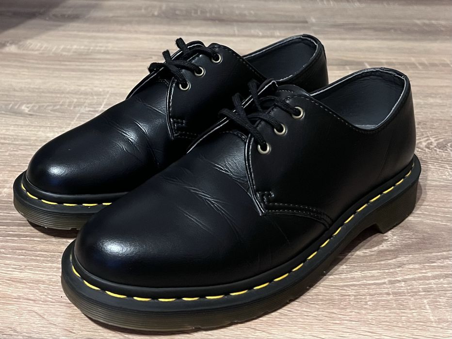 Pantofi Dr. Martens.. marime 41