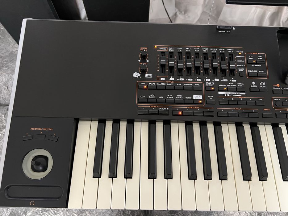 Korg Pa4x 76 International