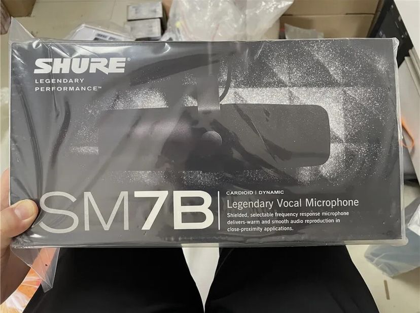 Продавам Нов Shure SM7B микрофон