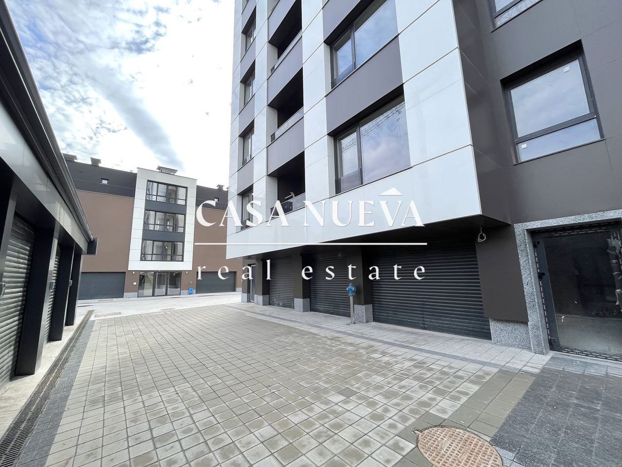 Продава се Тристаен апартамент в София, Павлово - 106 кв.м за 2311 €/кв.м - Снимка #5