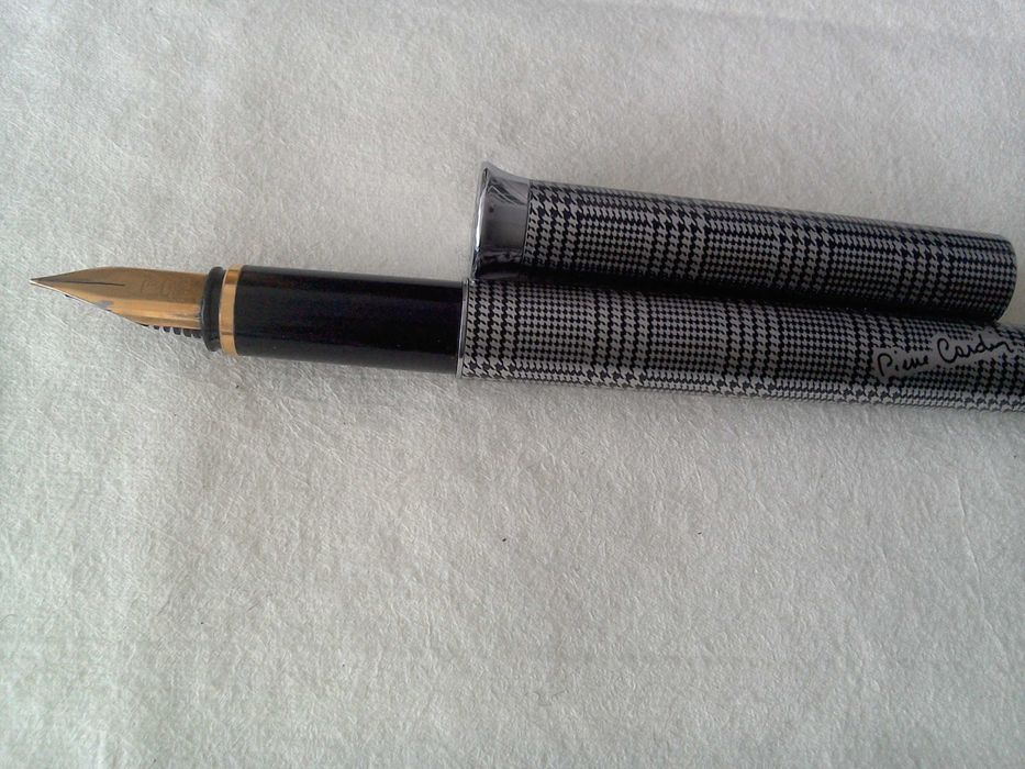 Stilou Pierre Cardin, peniță placată aur, cartuș - stare perfectă