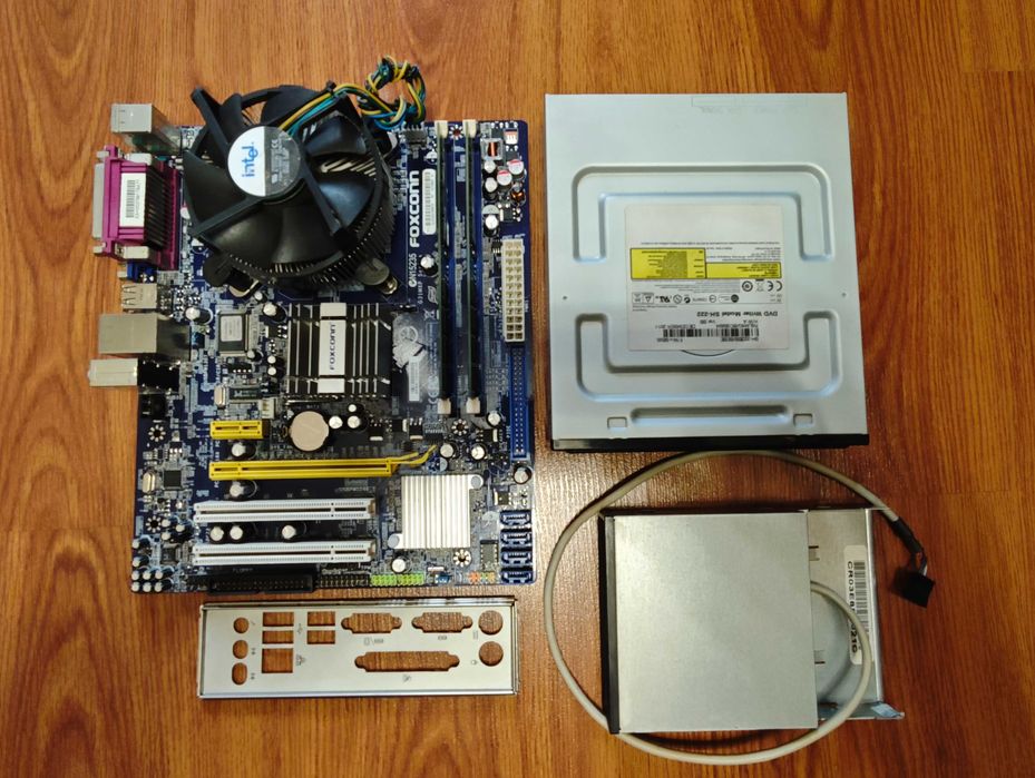 Процессор 4 ядра + Мат. плата + ОЗУ 4 Гб + Кулер Intel. Комплектующие