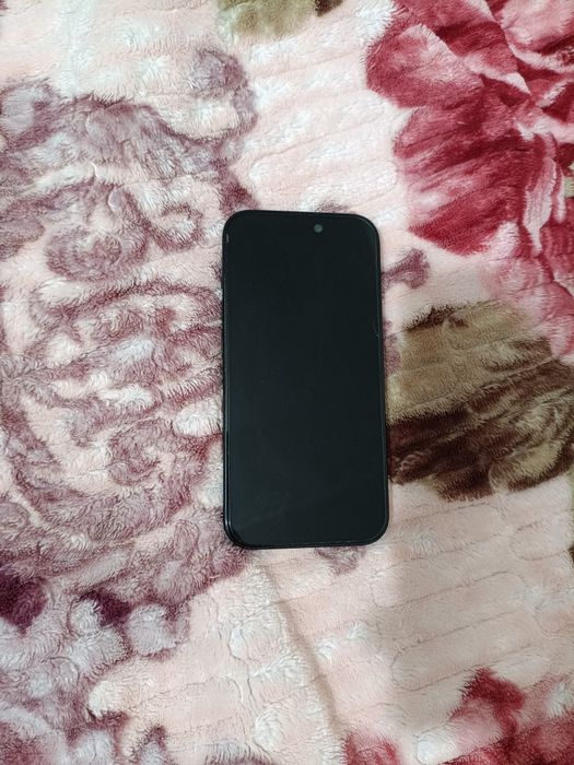 iPhone 15 в идеальном состоянии 89% плотность батарейки