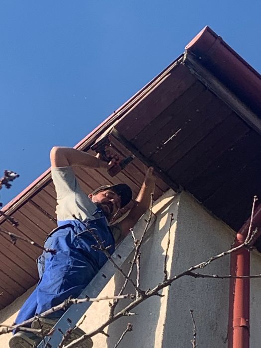 Reparati și montaj acoperișuri sigure etc