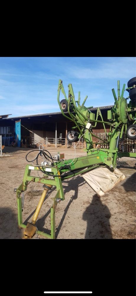 Сеносъбирач Krone
