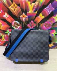 Чанта Louis Vuitton Distrct PM, 100% естествена кожа