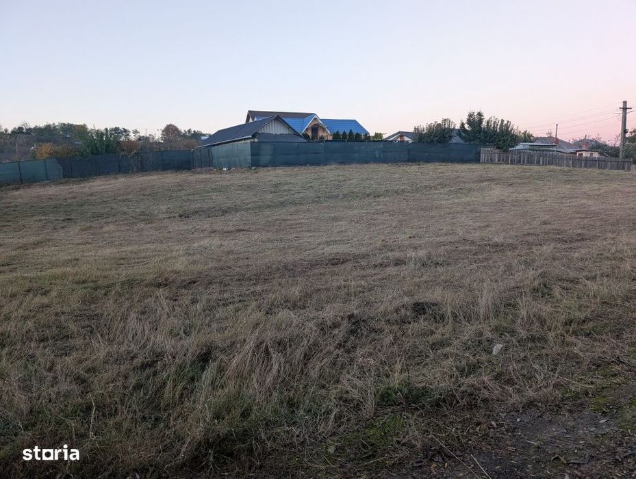 Teren Magura situat la strada asfaltata