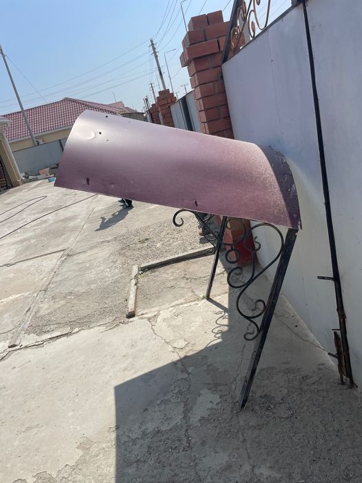 Козырек в отличном состояние