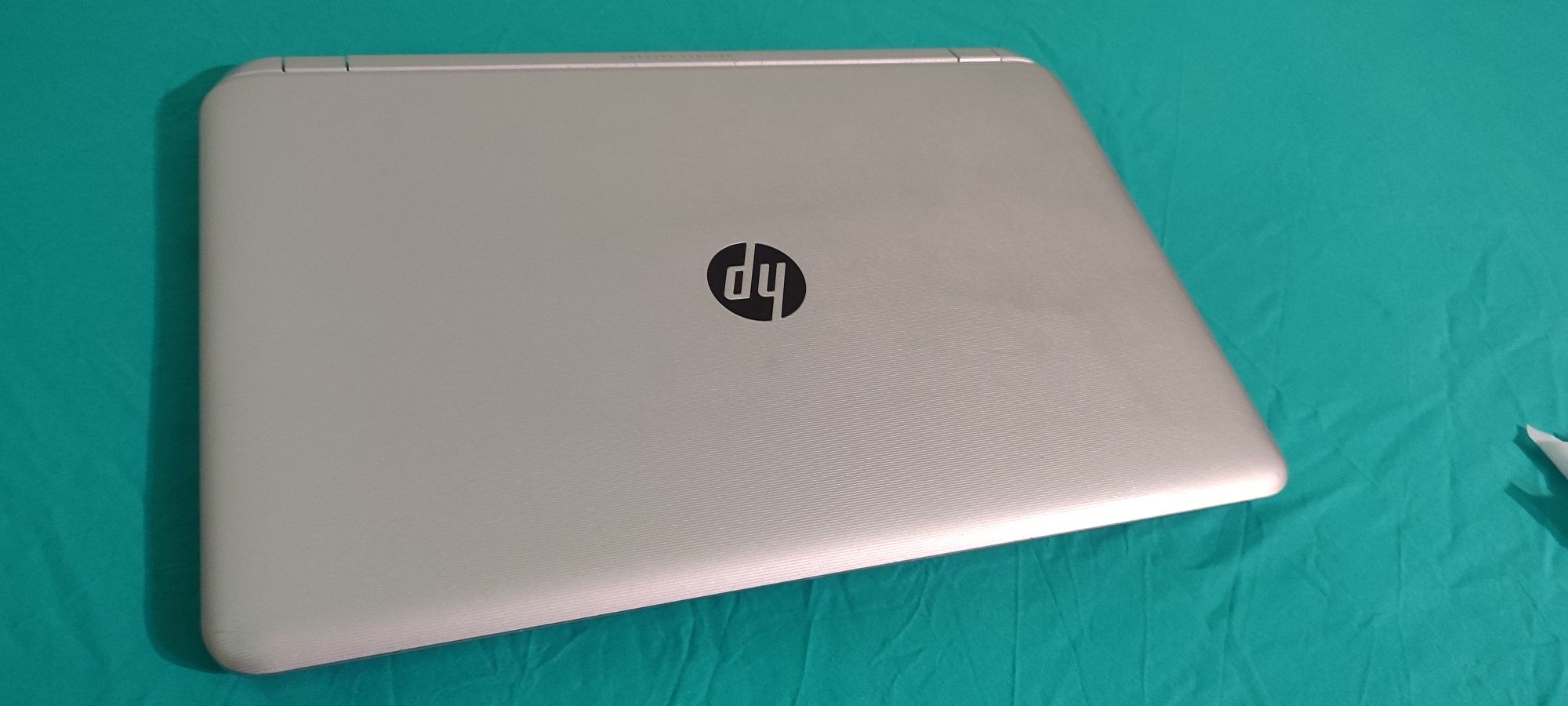Laptop HP pavilion 17 inch intel i3
