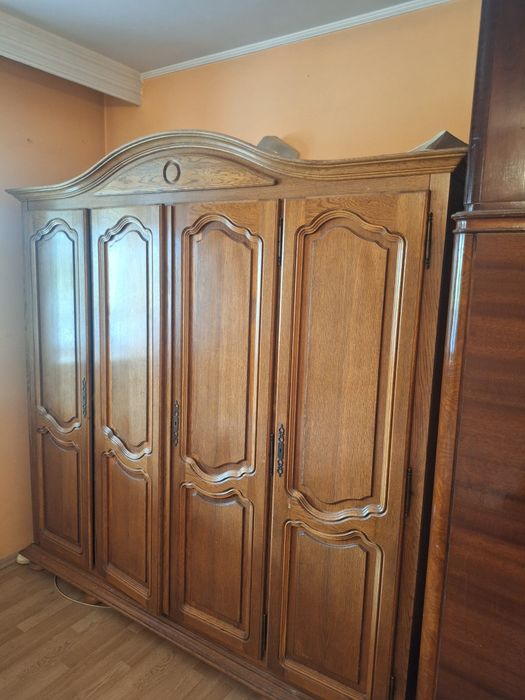 Șifonier+ Pat+saltea+ Oglinda lemn masiv pipera, 1500 lei