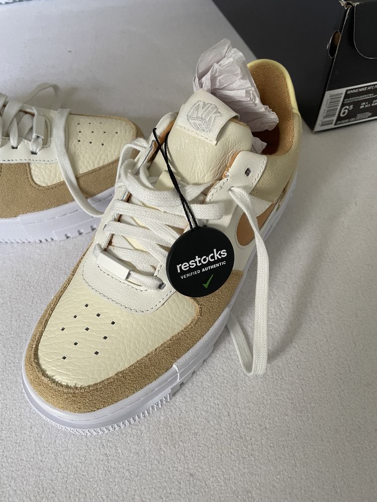 Nike pixel coconut milk 37.5 100% originali