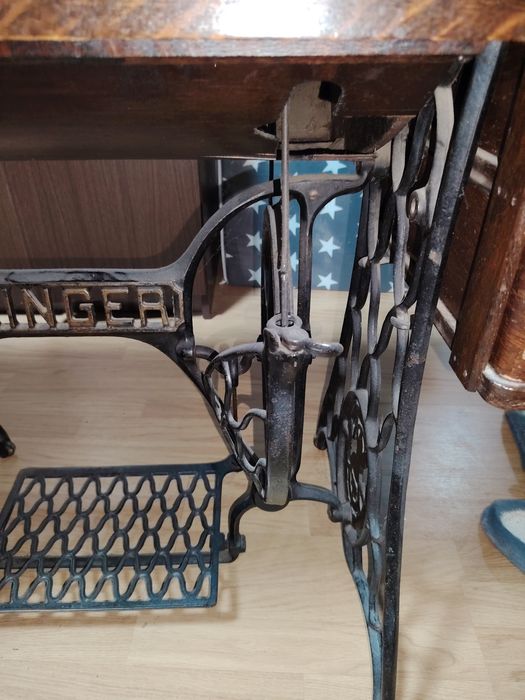 Masina de cusut Singer