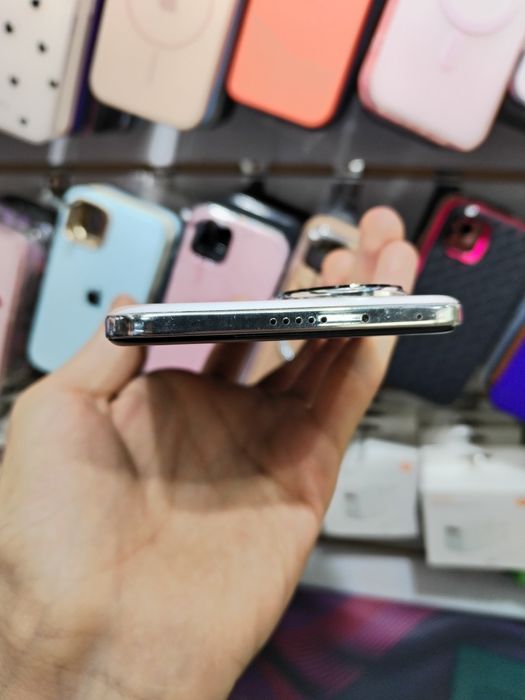 Honor 200 8/256 ideal